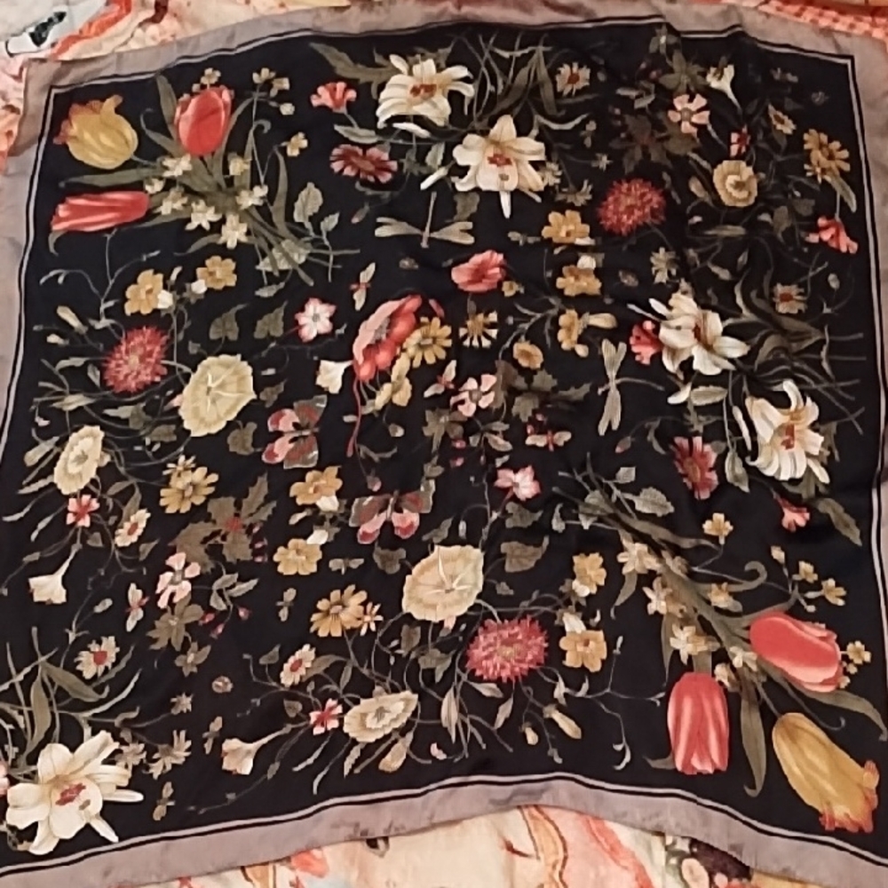 Square Floral Patterned Scarf